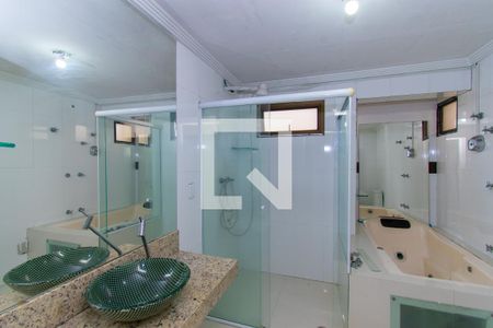 Apartamento à venda com 185m², 4 quartos e 3 vagas Apartamento à venda com 185m², 4 quartos e 3 vagasBanheiro da Suíte Master