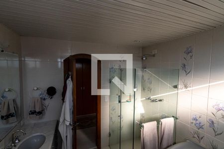 Apartamento à venda com 200m², 3 quartos e 3 vagas Apartamento à venda com 200m², 3 quartos e 3 vagasBanheiro da Suíte