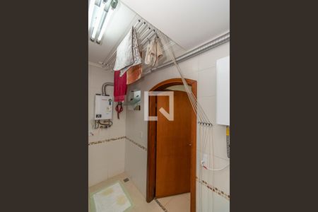 Apartamento à venda com 200m², 3 quartos e 3 vagas Apartamento à venda com 200m², 3 quartos e 3 vagasÁrea de Serviço