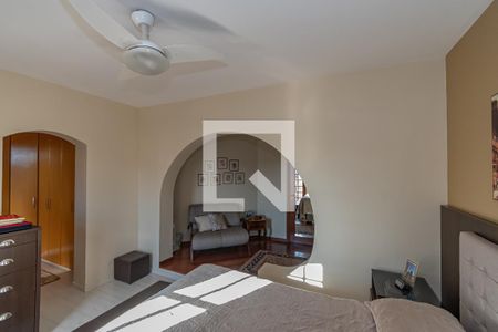 Apartamento à venda com 200m², 3 quartos e 3 vagas Apartamento à venda com 200m², 3 quartos e 3 vagasSuite