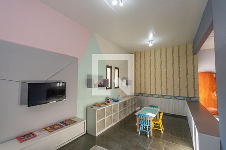 Apartamento à venda com 200m², 3 quartos e 3 vagas Apartamento à venda com 200m², 3 quartos e 3 vagasÁrea comum - Brinquedoteca