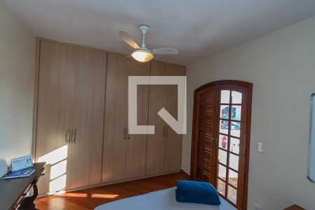 Apartamento à venda com 200m², 3 quartos e 3 vagas Apartamento à venda com 200m², 3 quartos e 3 vagasQuarto 2