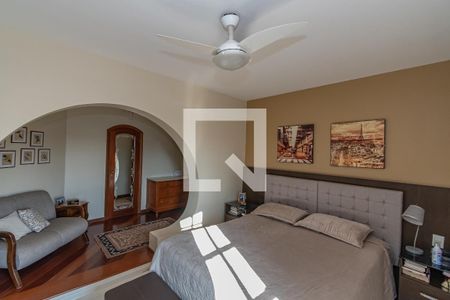 Apartamento à venda com 200m², 3 quartos e 3 vagas Apartamento à venda com 200m², 3 quartos e 3 vagasSuite