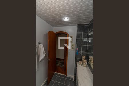 Apartamento à venda com 200m², 3 quartos e 3 vagas Apartamento à venda com 200m², 3 quartos e 3 vagasBanheiro Corredor