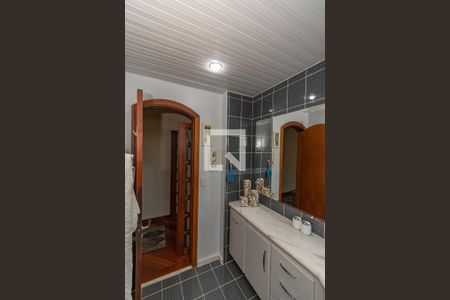 Apartamento à venda com 200m², 3 quartos e 3 vagas Apartamento à venda com 200m², 3 quartos e 3 vagasBanheiro Corredor