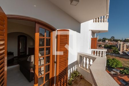 Apartamento à venda com 200m², 3 quartos e 3 vagas Apartamento à venda com 200m², 3 quartos e 3 vagasVaranda Suite