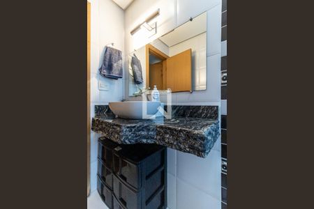 Apartamento à venda com 102m², 2 quartos e 1 vagaBanheiro Social