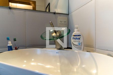 Apartamento à venda com 102m², 2 quartos e 1 vagaBanheiro da Suíte - Torneira