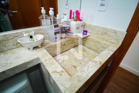 Casa à venda com 125m², 3 quartos e 2 vagas Casa à venda com 125m², 3 quartos e 2 vagasBanheiro Social