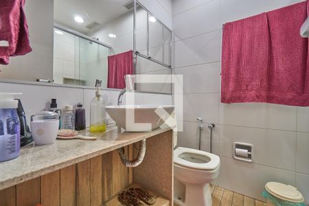 Apartamento à venda com 120m², 3 quartos e 1 vaga Apartamento à venda com 120m², 3 quartos e 1 vagaBanheiro Social