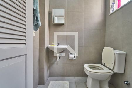 Apartamento à venda com 120m², 3 quartos e 1 vaga Apartamento à venda com 120m², 3 quartos e 1 vagaBanheiro de Serviço