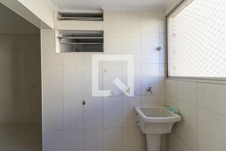 Apartamento à venda com 115m², 3 quartos e 2 vagas Apartamento à venda com 115m², 3 quartos e 2 vagasÁrea de Serviço