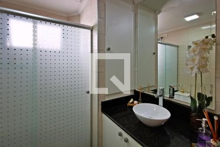 Apartamento à venda com 96m², 3 quartos e 1 vaga Apartamento à venda com 96m², 3 quartos e 1 vagaBanheiro