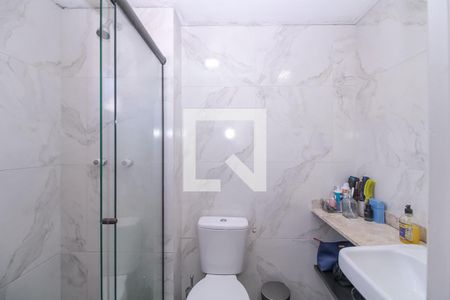 Apartamento à venda com 75m², 3 quartos e 2 vagas Apartamento à venda com 75m², 3 quartos e 2 vagasBanheiro da Suíte