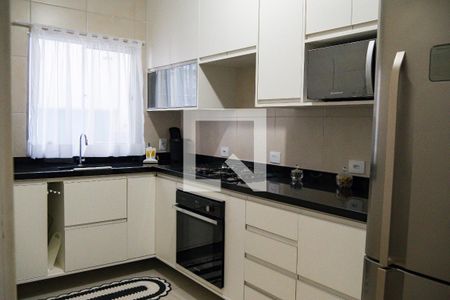 Casa à venda com 217m², 5 quartos e 5 vagasCozinha Casa 2