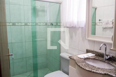 Casa à venda com 217m², 5 quartos e 5 vagasBanheiro da Suíte 1