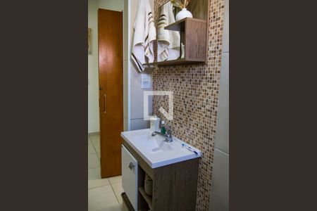 Casa à venda com 217m², 5 quartos e 5 vagasBanheiro da Suíte 2 - Casa 2