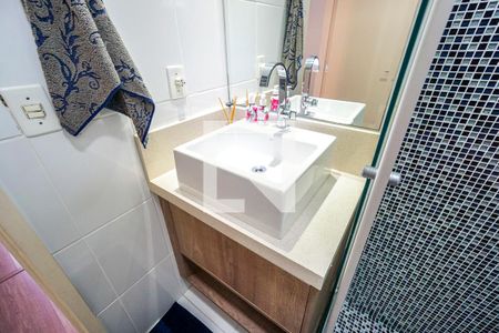 Apartamento à venda com 63m², 3 quartos e 1 vaga Apartamento à venda com 63m², 3 quartos e 1 vagaBanheiro social