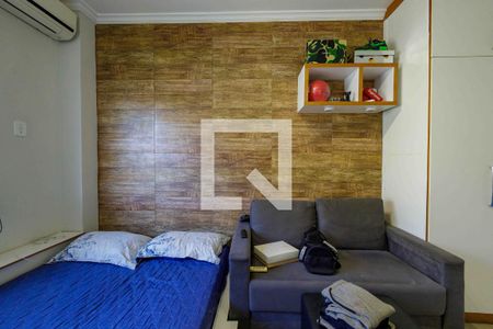 Casa de condomínio à venda com 315m², 4 quartos e 2 vagas Casa de condomínio à venda com 315m², 4 quartos e 2 vagasQuarto 1