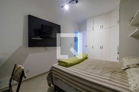 Casa de condomínio à venda com 315m², 4 quartos e 2 vagas Casa de condomínio à venda com 315m², 4 quartos e 2 vagasQuarto 2