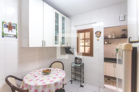 Casa à venda com 120m², 2 quartos e 2 vagas Casa à venda com 120m², 2 quartos e 2 vagasCozinha