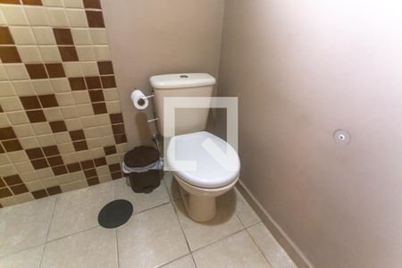 Casa à venda com 120m², 2 quartos e 2 vagas Casa à venda com 120m², 2 quartos e 2 vagasBanheiro social