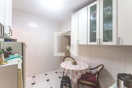 Casa à venda com 120m², 2 quartos e 2 vagas Casa à venda com 120m², 2 quartos e 2 vagasCozinha