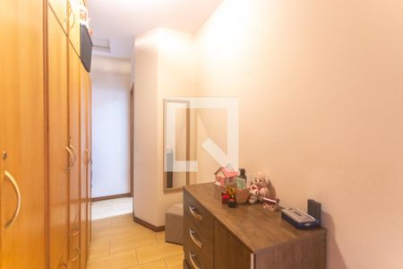 Casa à venda com 120m², 2 quartos e 2 vagas Casa à venda com 120m², 2 quartos e 2 vagasCloset suíte 2