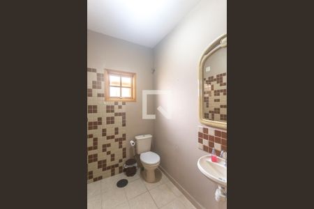 Casa à venda com 120m², 2 quartos e 2 vagas Casa à venda com 120m², 2 quartos e 2 vagasBanheiro social