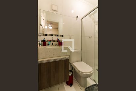 Casa à venda com 180m², 3 quartos e 3 vagas Casa à venda com 180m², 3 quartos e 3 vagasBanheiro da Suíte 2