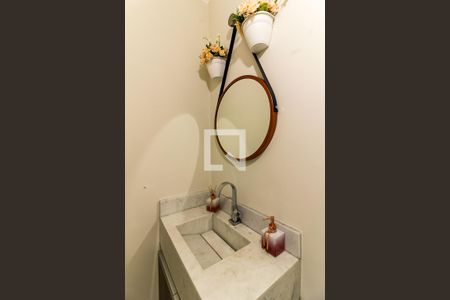 Casa à venda com 180m², 3 quartos e 3 vagas Casa à venda com 180m², 3 quartos e 3 vagasLavabo