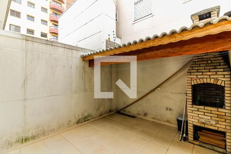 Casa à venda com 180m², 3 quartos e 3 vagas Casa à venda com 180m², 3 quartos e 3 vagasQuintal