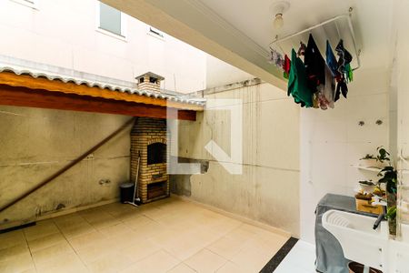 Casa à venda com 180m², 3 quartos e 3 vagas Casa à venda com 180m², 3 quartos e 3 vagasQuintal