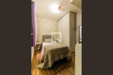 Casa à venda com 180m², 3 quartos e 3 vagas Casa à venda com 180m², 3 quartos e 3 vagasBanheiro da Suíte 2