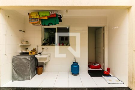 Casa à venda com 180m², 3 quartos e 3 vagas Casa à venda com 180m², 3 quartos e 3 vagasÁrea de Serviço