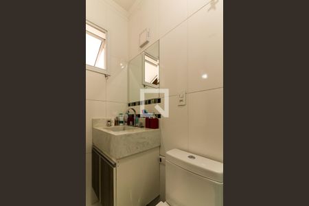 Casa à venda com 180m², 3 quartos e 3 vagas Casa à venda com 180m², 3 quartos e 3 vagasBanheiro da Suíte 2