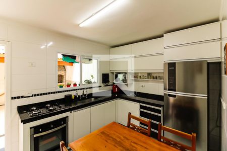 Casa à venda com 180m², 3 quartos e 3 vagas Casa à venda com 180m², 3 quartos e 3 vagasCozinha