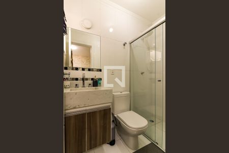 Casa à venda com 180m², 3 quartos e 3 vagas Casa à venda com 180m², 3 quartos e 3 vagasBanheiro da Suíte 1