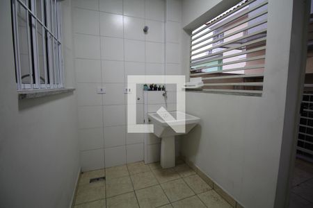 Casa para alugar com 47m², 1 quarto e 1 vagaÁrea de Serviço