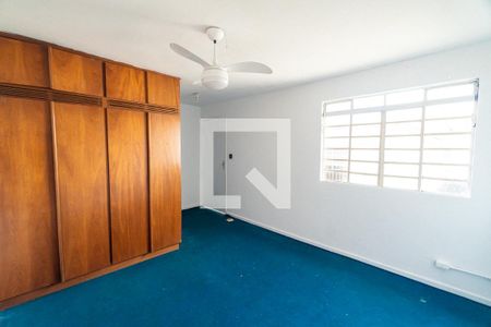 Casa à venda com 126m², 4 quartos e 2 vagas Casa à venda com 126m², 4 quartos e 2 vagasEdícula - Suíte