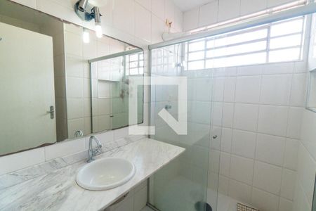 Casa à venda com 126m², 4 quartos e 2 vagas Casa à venda com 126m², 4 quartos e 2 vagasBanheiro