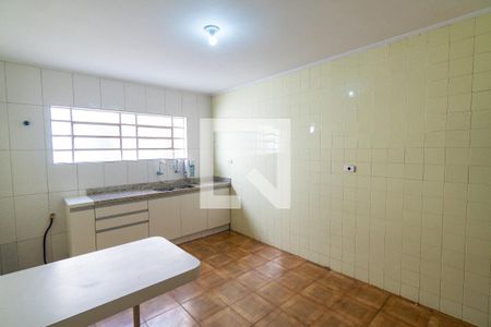 Casa à venda com 126m², 4 quartos e 2 vagas Casa à venda com 126m², 4 quartos e 2 vagasCozinha