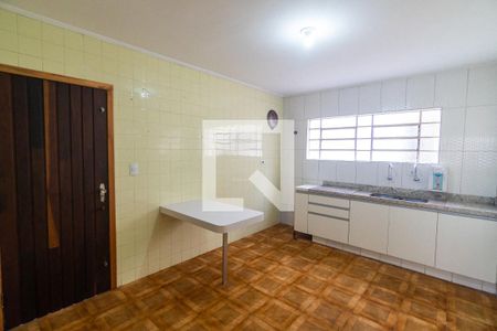 Casa à venda com 126m², 4 quartos e 2 vagas Casa à venda com 126m², 4 quartos e 2 vagasCozinha