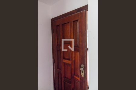 Casa de condomínio à venda com 320m², 5 quartos e 4 vagas Casa de condomínio à venda com 320m², 5 quartos e 4 vagasLavabo