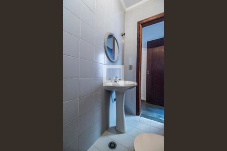 Casa de condomínio à venda com 320m², 5 quartos e 4 vagas Casa de condomínio à venda com 320m², 5 quartos e 4 vagasBanheiro da Suíte 5