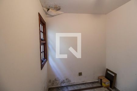 Casa de condomínio à venda com 320m², 5 quartos e 4 vagas Casa de condomínio à venda com 320m², 5 quartos e 4 vagasEscritório