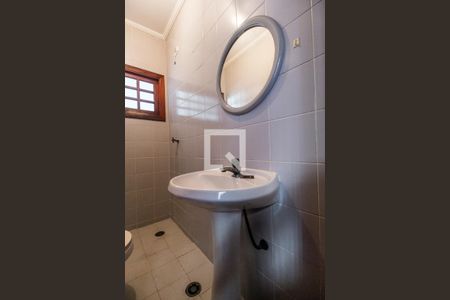 Casa de condomínio à venda com 320m², 5 quartos e 4 vagas Casa de condomínio à venda com 320m², 5 quartos e 4 vagasBanheiro da Suíte 5