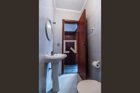 Casa de condomínio à venda com 320m², 5 quartos e 4 vagas Casa de condomínio à venda com 320m², 5 quartos e 4 vagasBanheiro da Suíte 5