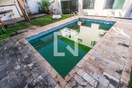 Casa de condomínio à venda com 320m², 5 quartos e 4 vagas Casa de condomínio à venda com 320m², 5 quartos e 4 vagasPiscina