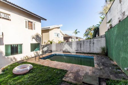 Casa de condomínio à venda com 320m², 5 quartos e 4 vagas Casa de condomínio à venda com 320m², 5 quartos e 4 vagasPiscina